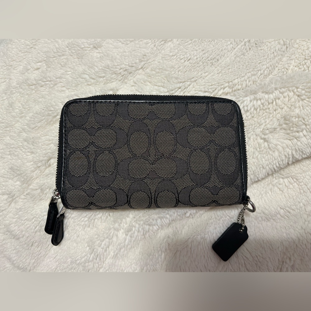 Coach Wallet - Picture 3 of 5